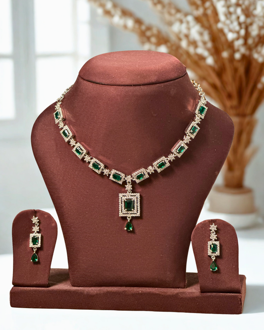 Avira: Emerald Square-Cut Silver-Plated Set