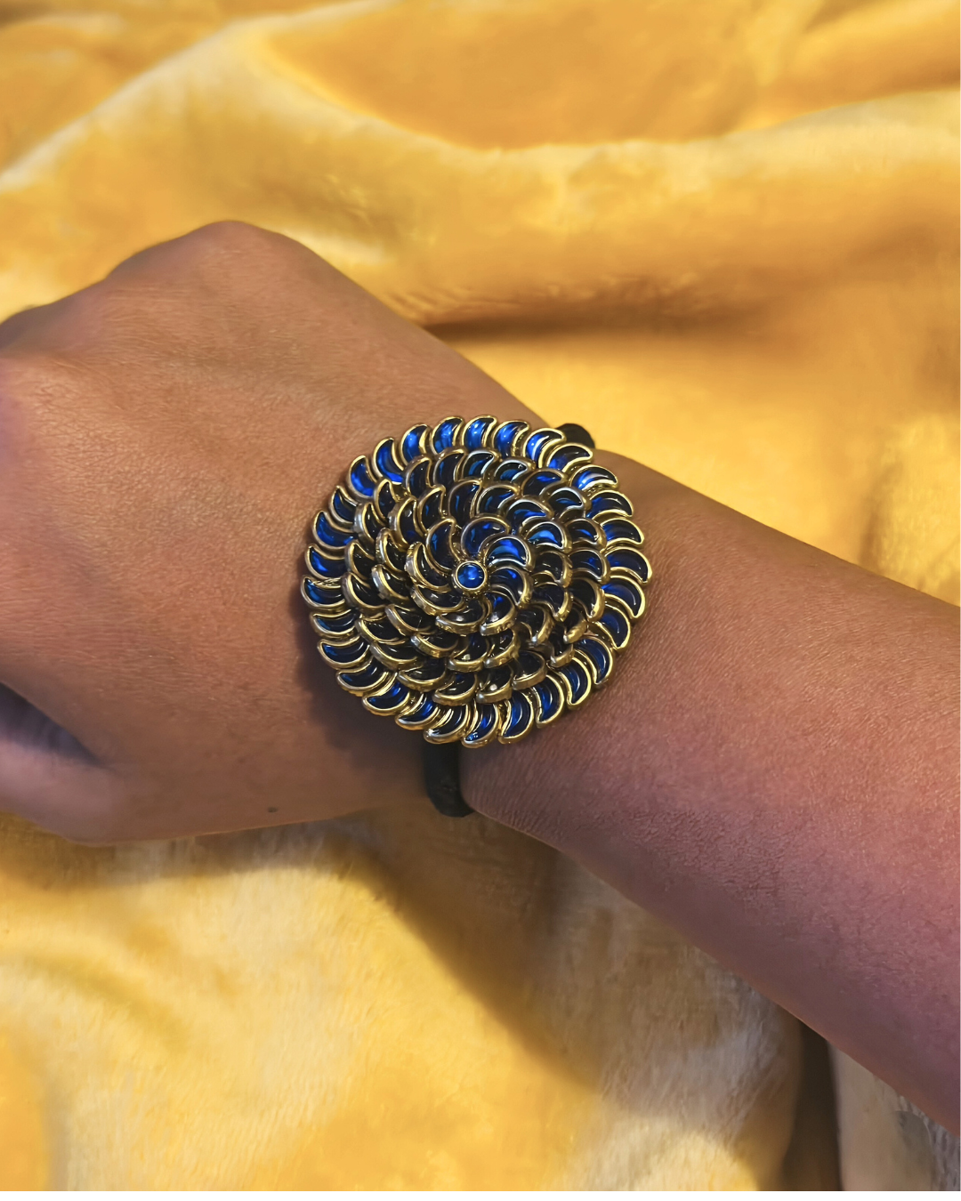 Neelam Spiral Hair Band