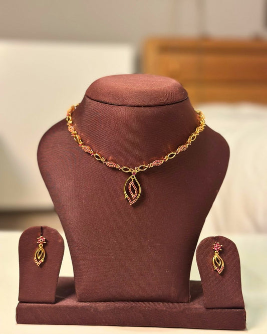 Ruby Toned Leaf Pendant Necklace Set 'Parvai' – With Love, Bashi