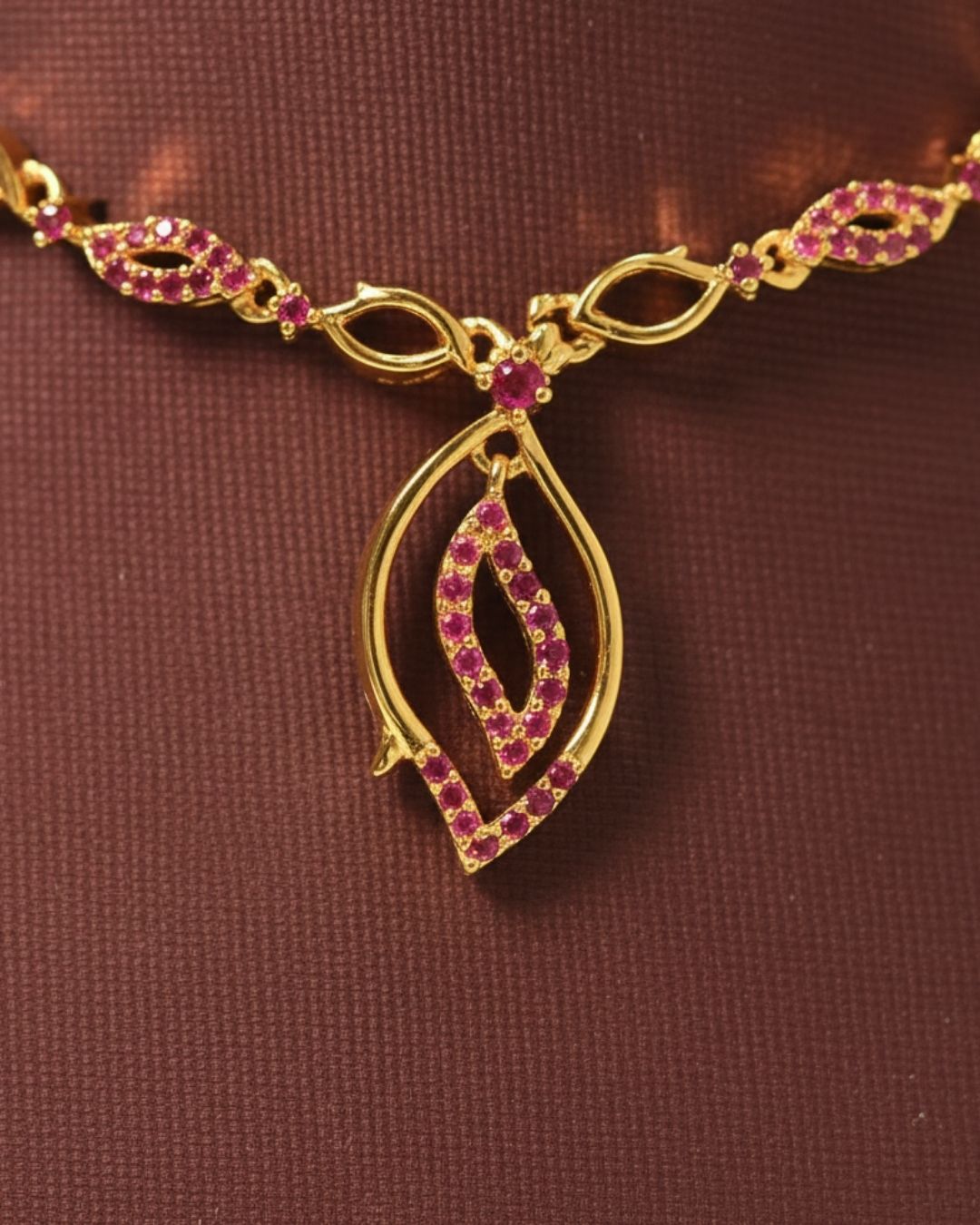 Ruby Toned Leaf Pendant Necklace Set 'Parvai' – With Love, Bashi