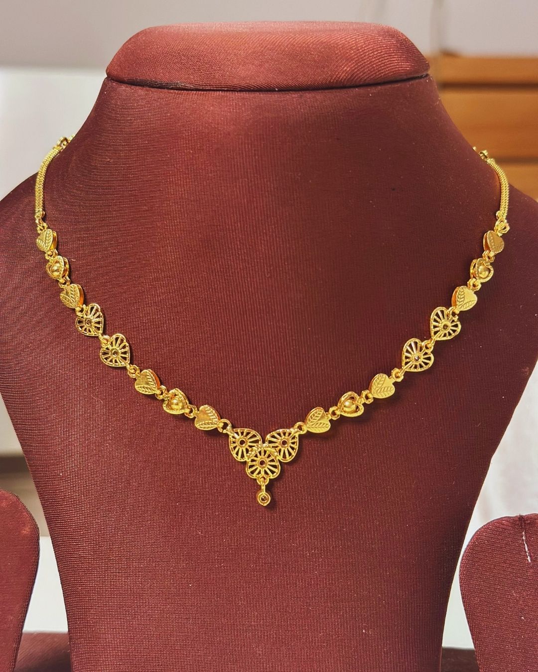 Gold Tone Filigree Heart Chain Necklace 'Anbu' – With Love, Bashi
