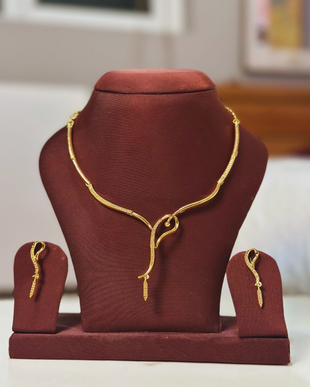 Gold Tone Swan Curve Necklace Set 'Annam' – With Love, Bashi