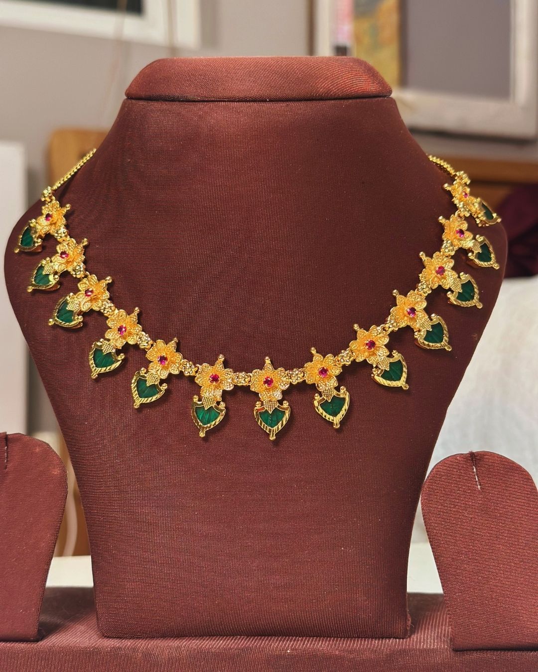 Kerala Gold Tone Emerald Heart Necklace 'Thulasi' – With Love, Bashi