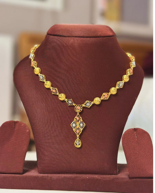 Gold Tone Two-Tone Filigree Diamond Necklace 'Varam' – With Love, Bashi