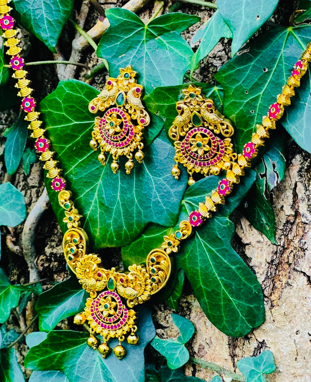 Yaazhini: South Indian Antique Necklace Set